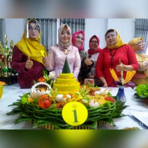 PhotoGrid_1608645955034